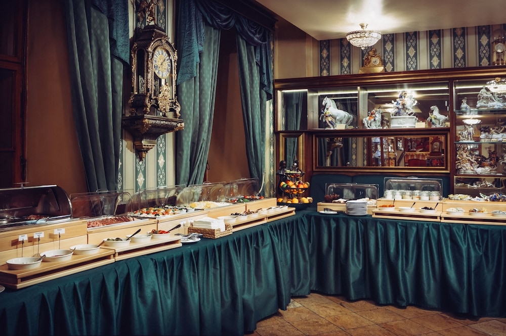 뷔페 아침 식사