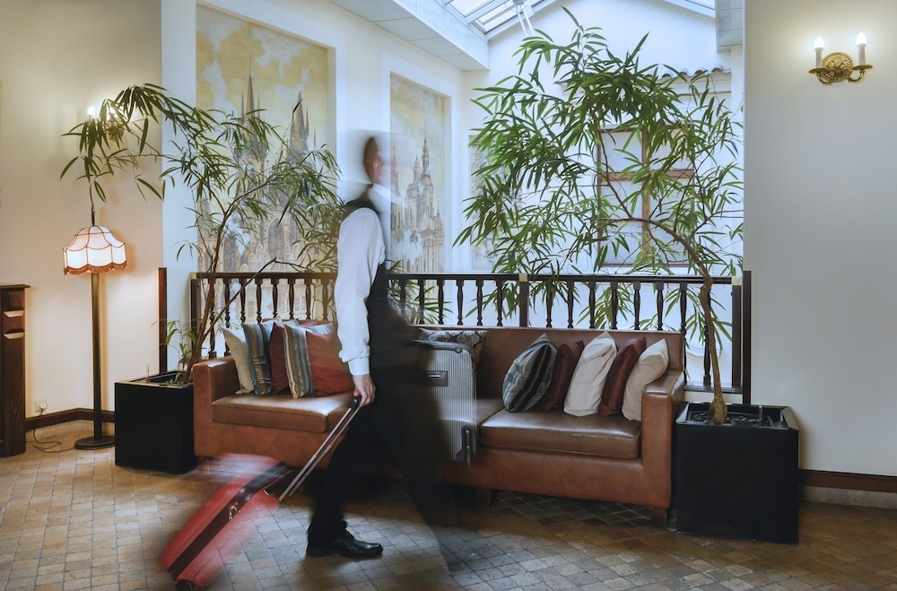 로비 좌석 공간