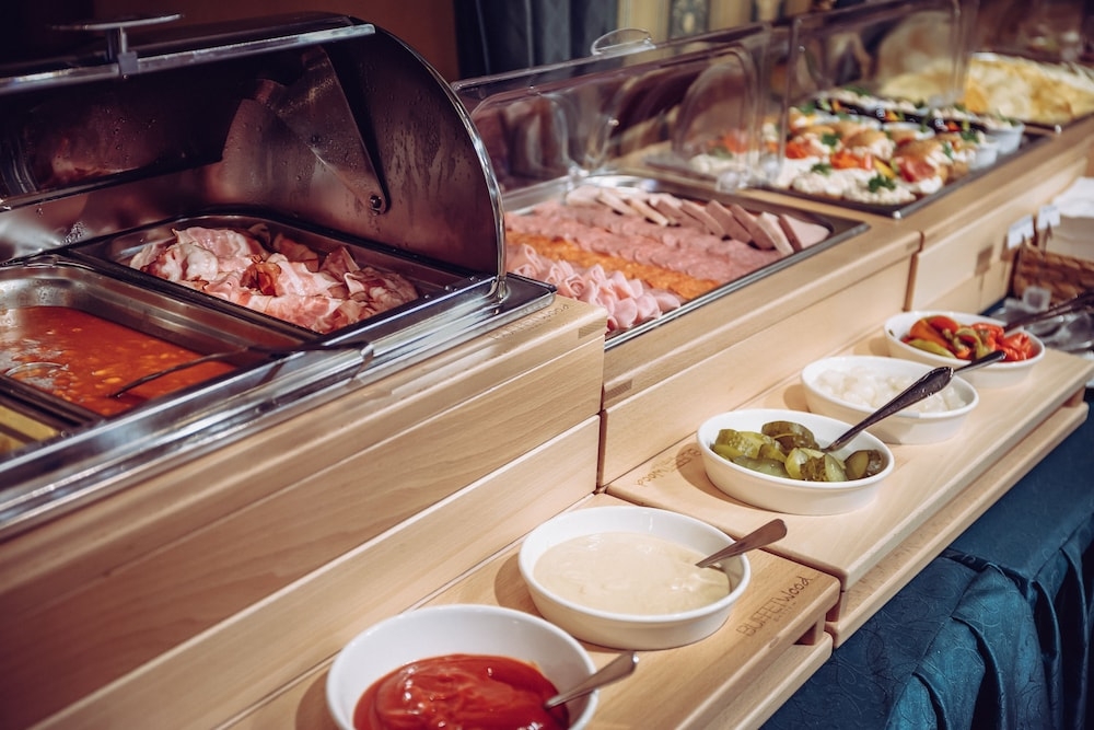 뷔페 아침 식사