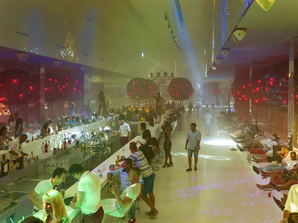 숙박 시설 내 편의 시설/서비스