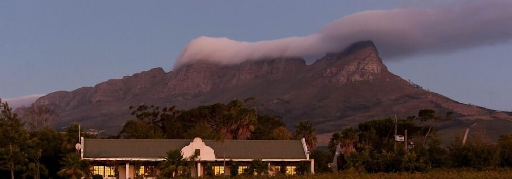 숙박 시설 정면
