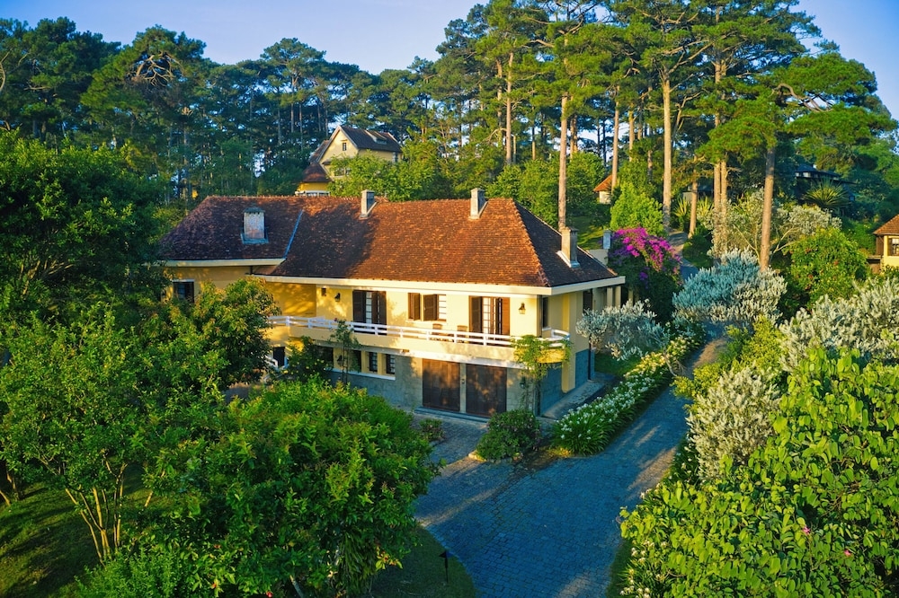 숙박 시설 정면