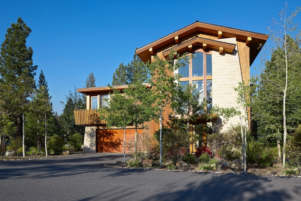 숙박 시설 정면