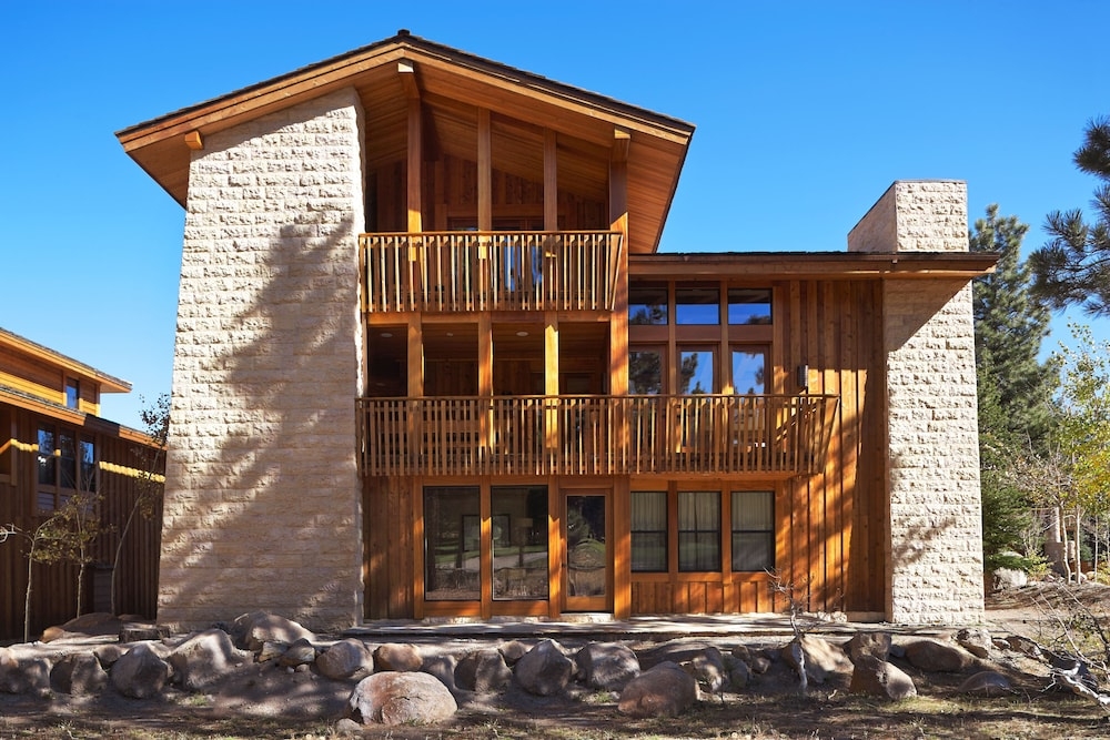 숙박 시설 정면