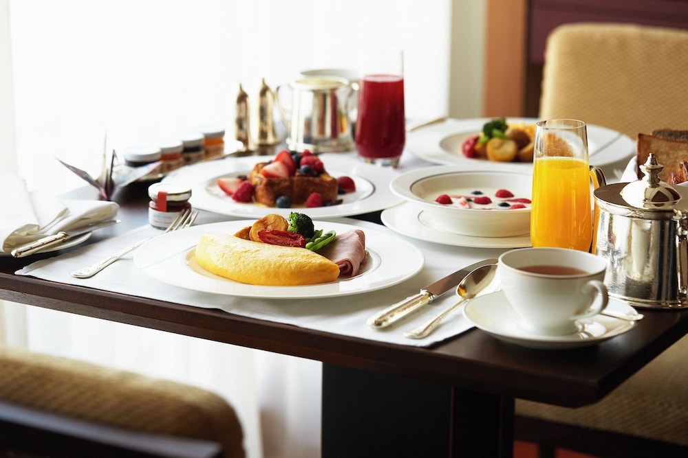 객실 내 식사 공간