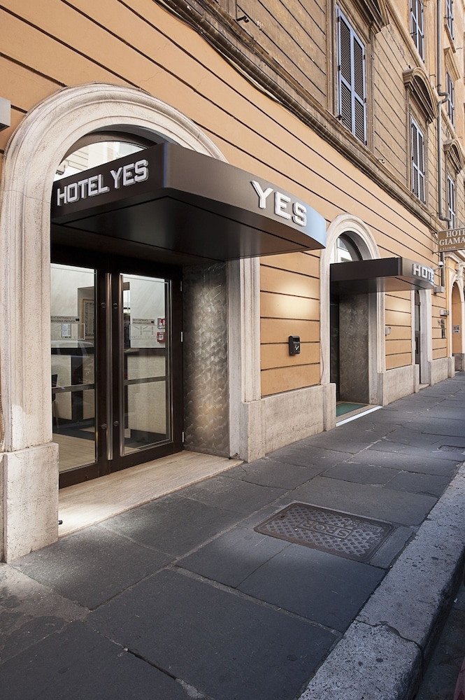 숙박 시설 입구