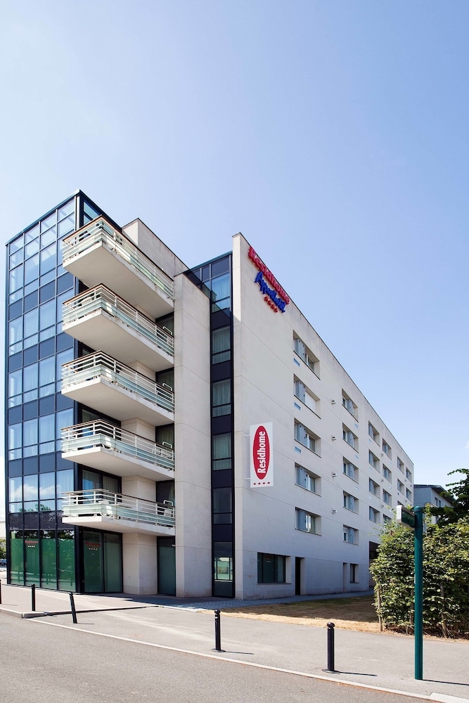 숙박 시설 정면