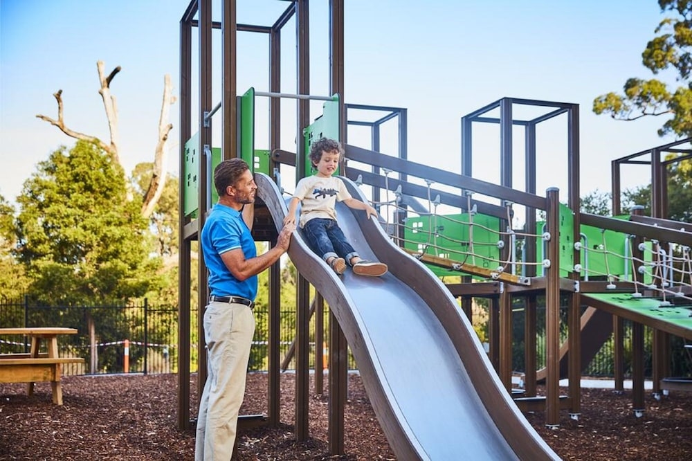 어린이 놀이 공간 - 야외