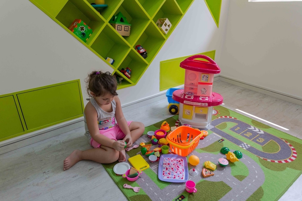 어린이 놀이 공간 - 실내