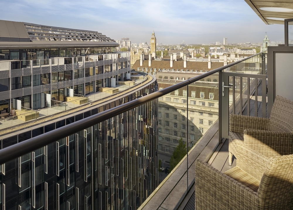 숙박 시설의 전망