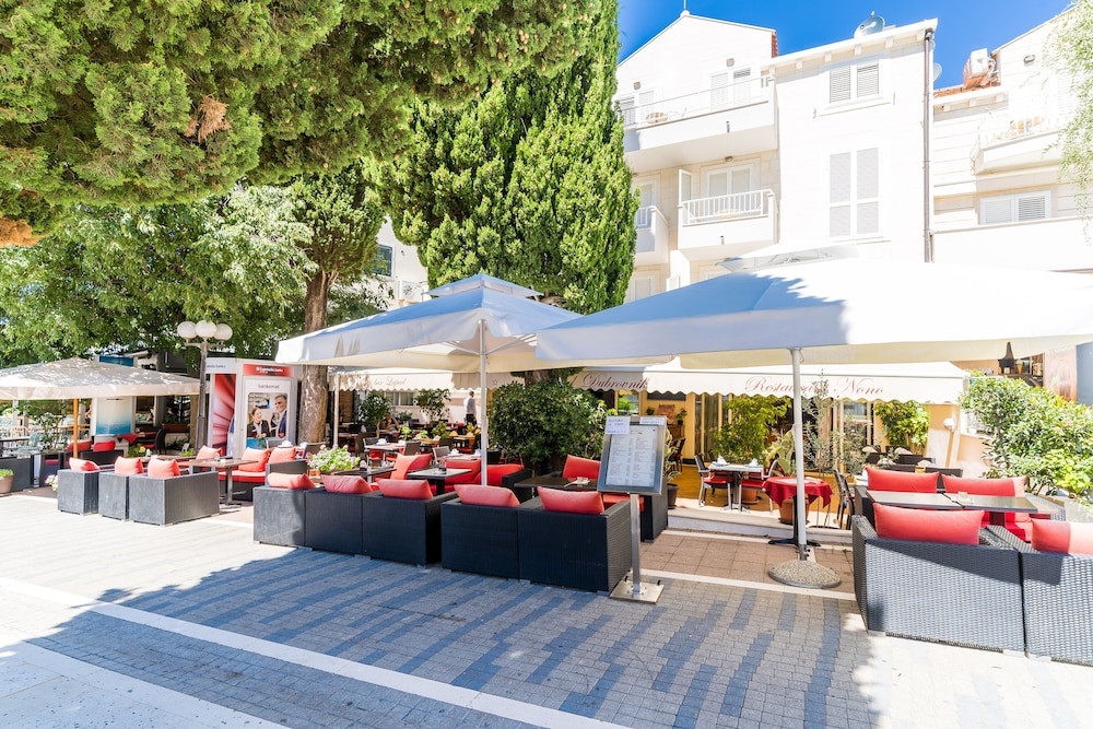 숙박 시설 정면