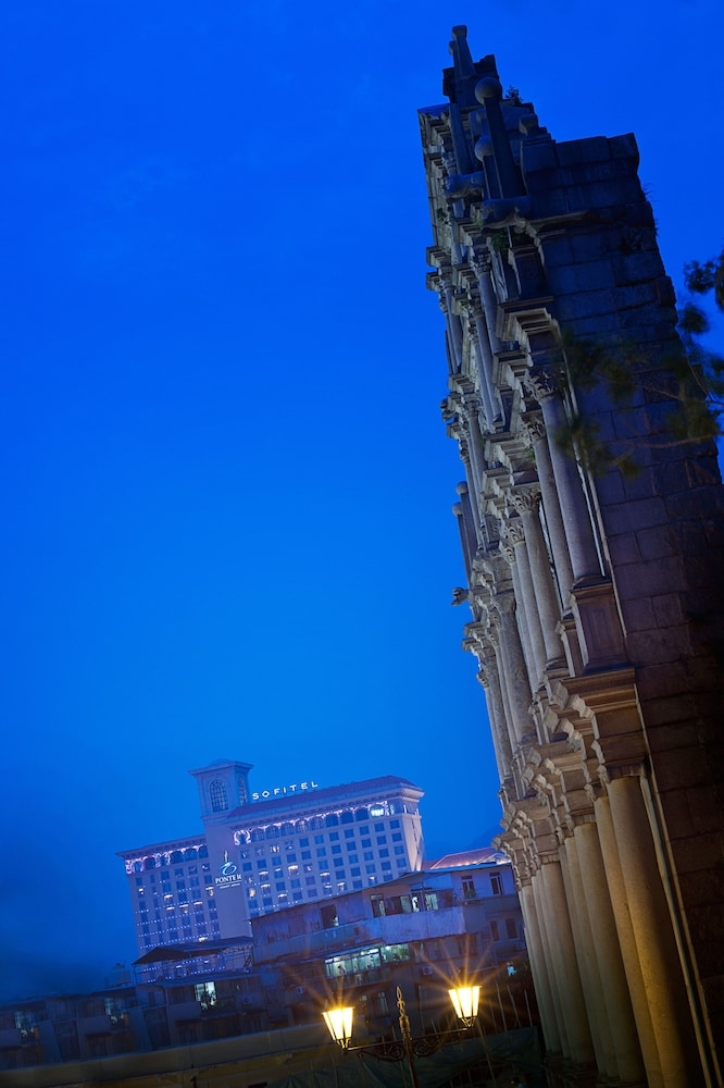 숙박 시설 정면