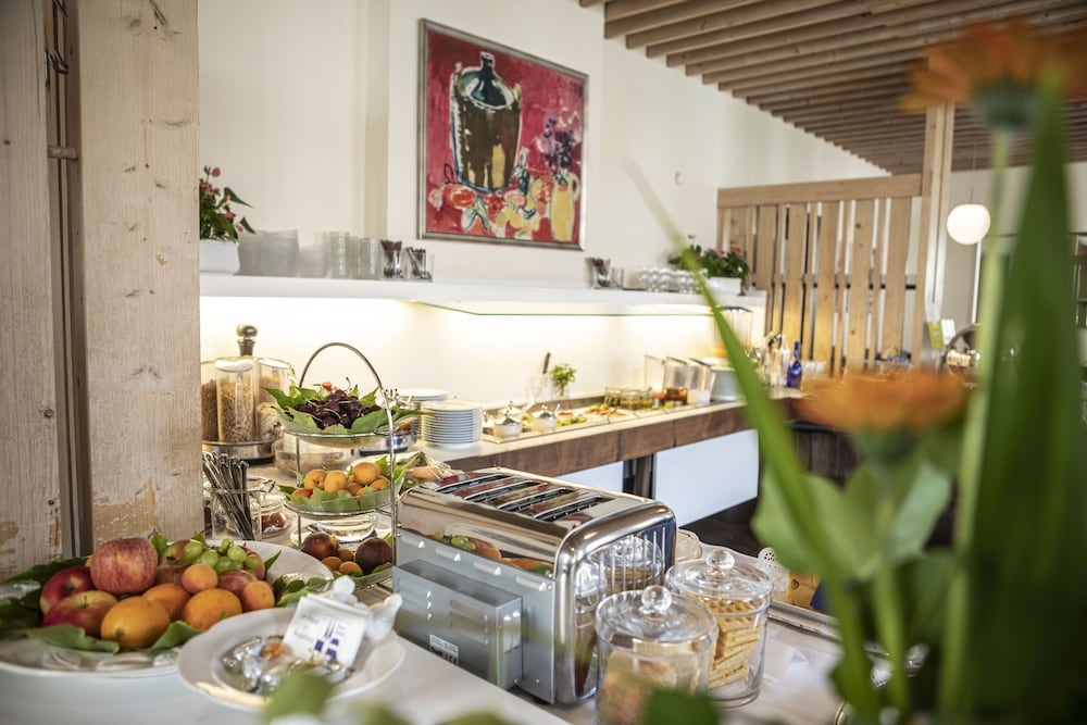 뷔페 아침 식사