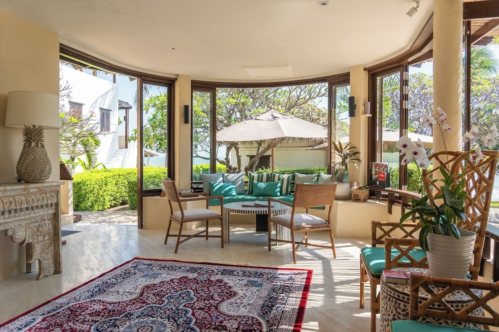 로비 좌석 공간