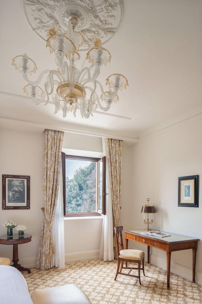 숙박 시설 내 편의 시설/서비스