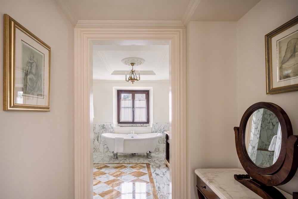 숙박 시설 내 편의 시설/서비스