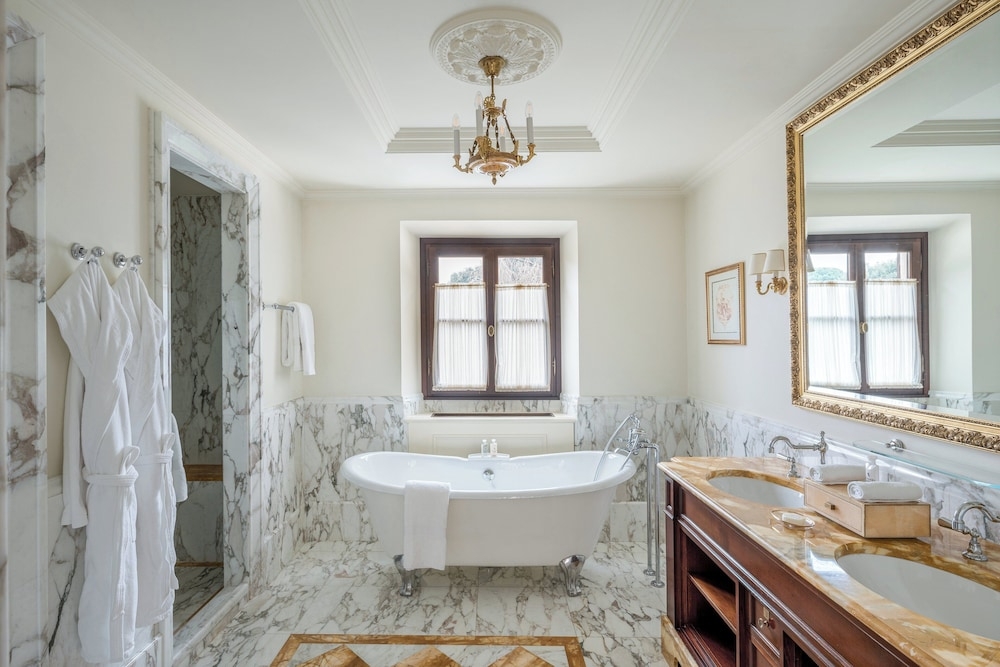 숙박 시설 내 편의 시설/서비스