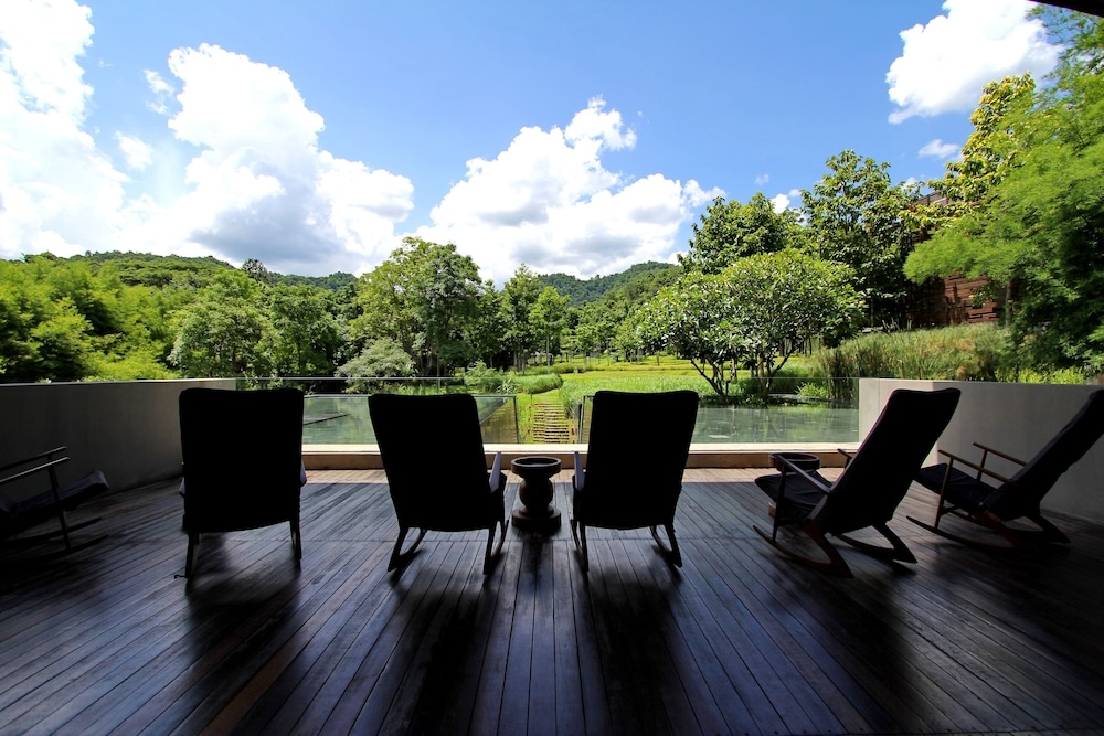 로비 좌석 공간