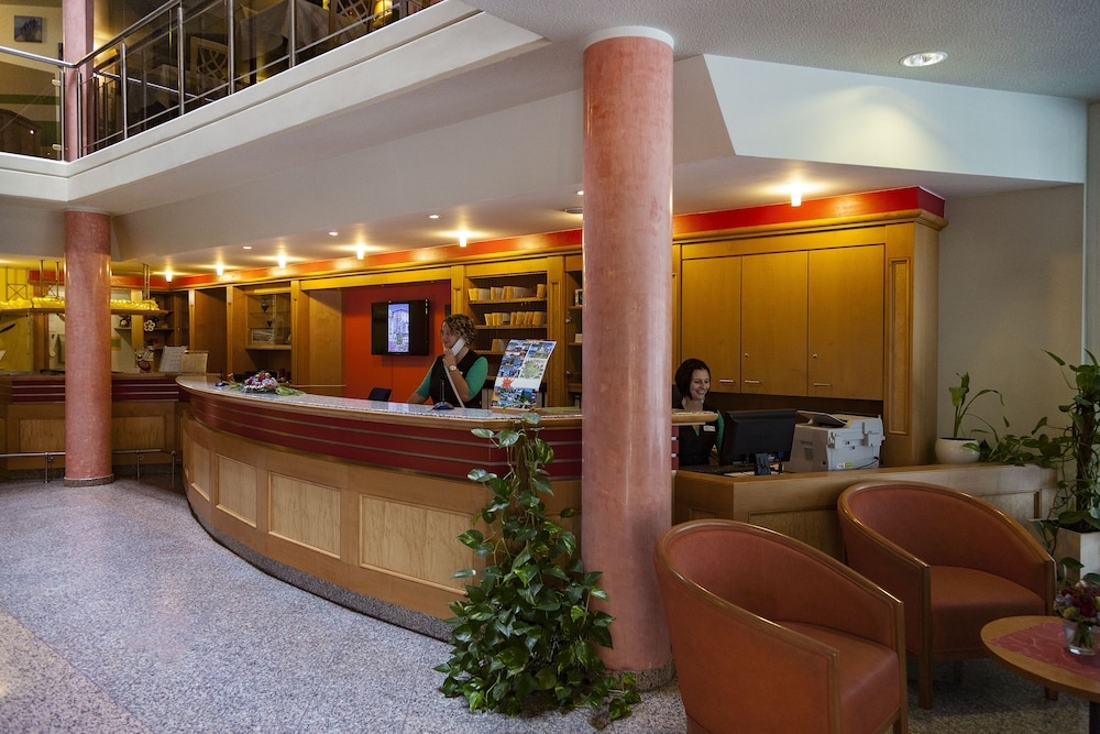 체크인/체크아웃 키오스크