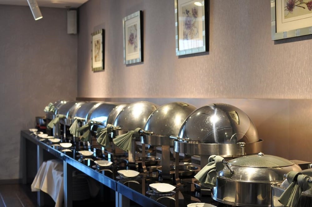 뷔페 아침 식사