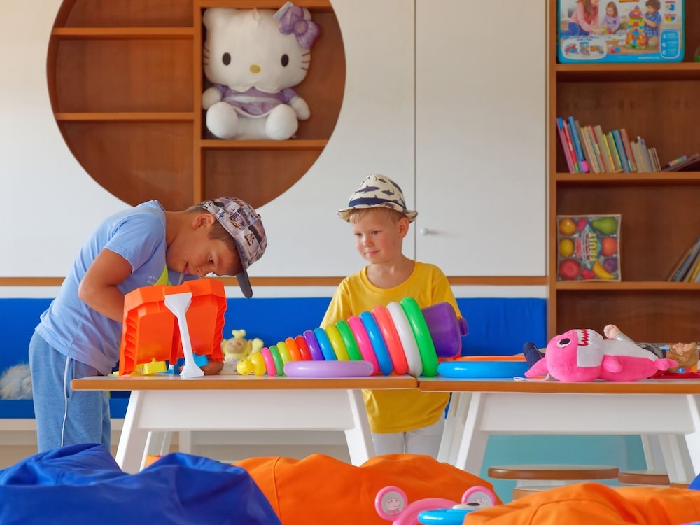 어린이 놀이 공간 - 실내