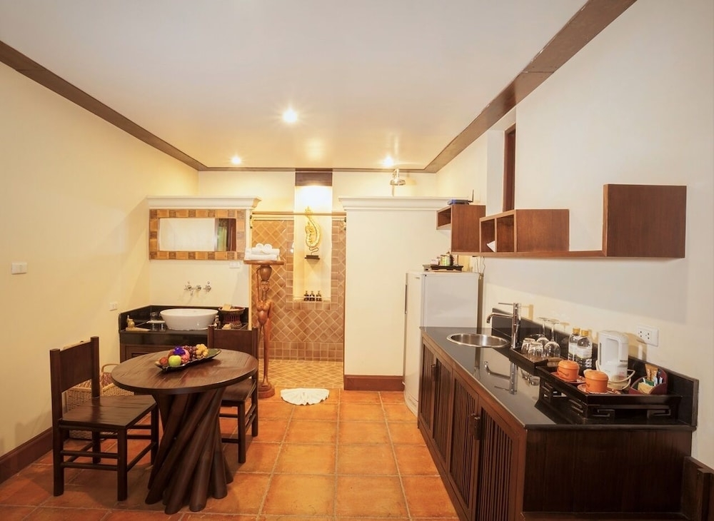 객실 내 식사 공간