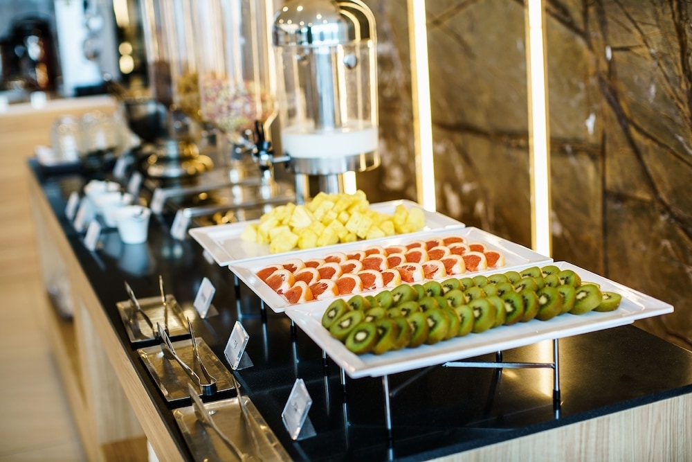 뷔페 아침 식사