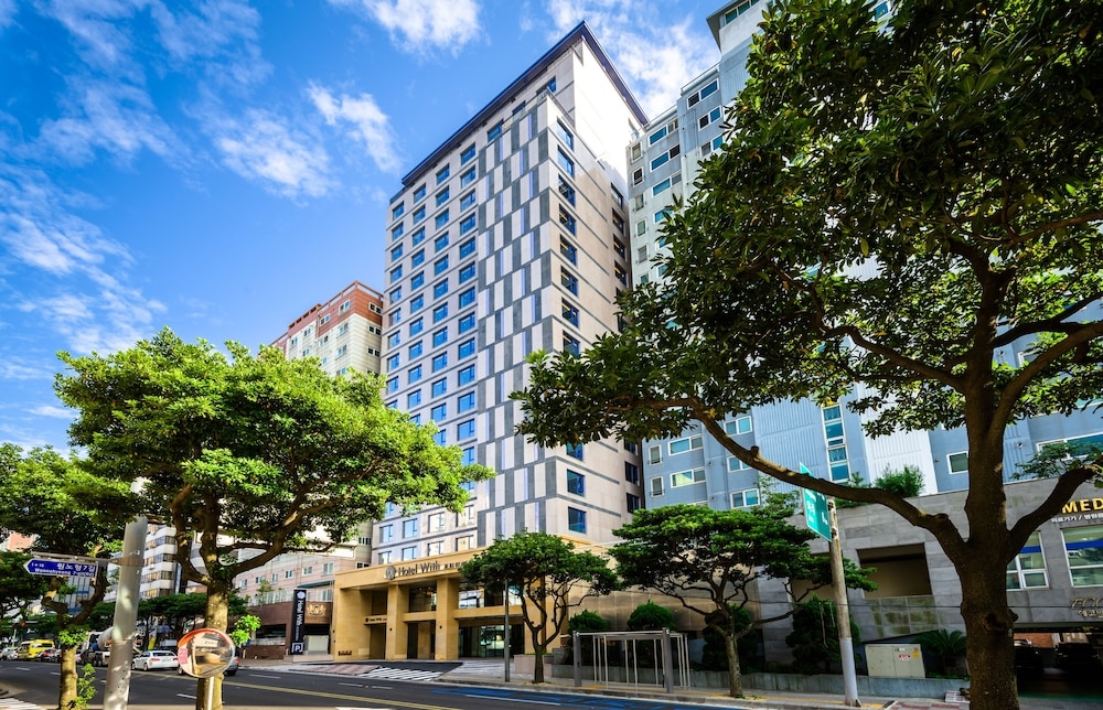 숙박 시설 정면