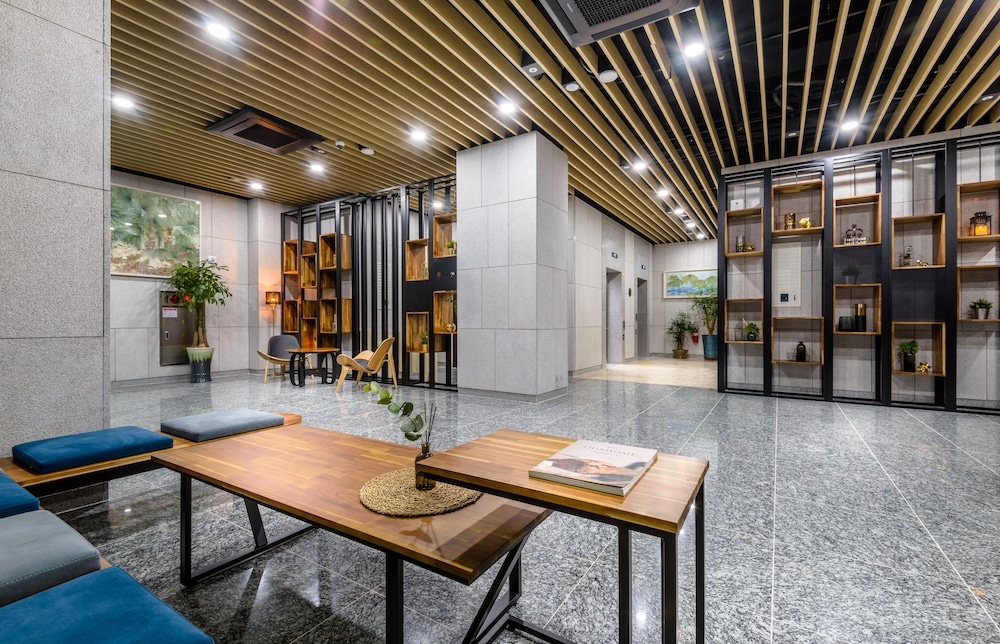 로비 좌석 공간