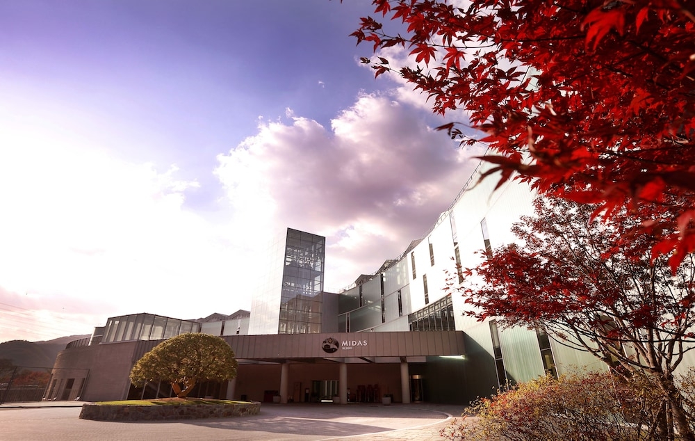 숙박 시설 입구