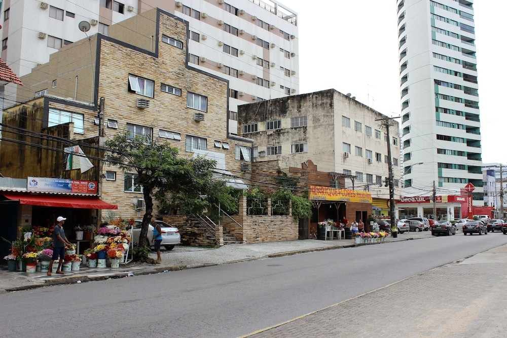 숙박 시설 정면