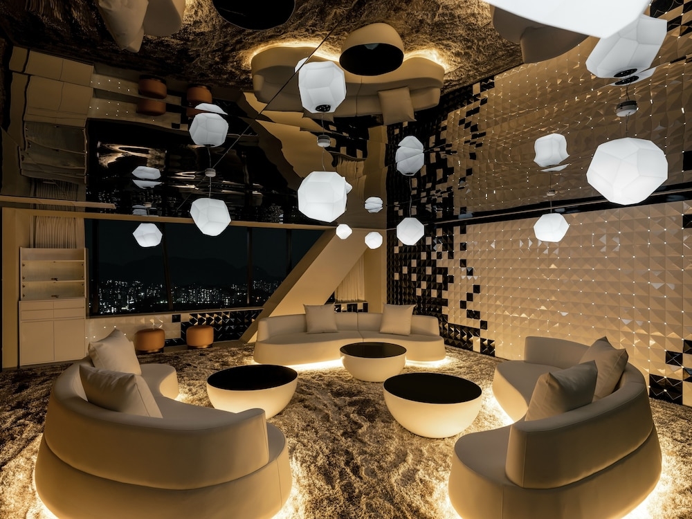 숙박 시설 내 편의 시설/서비스