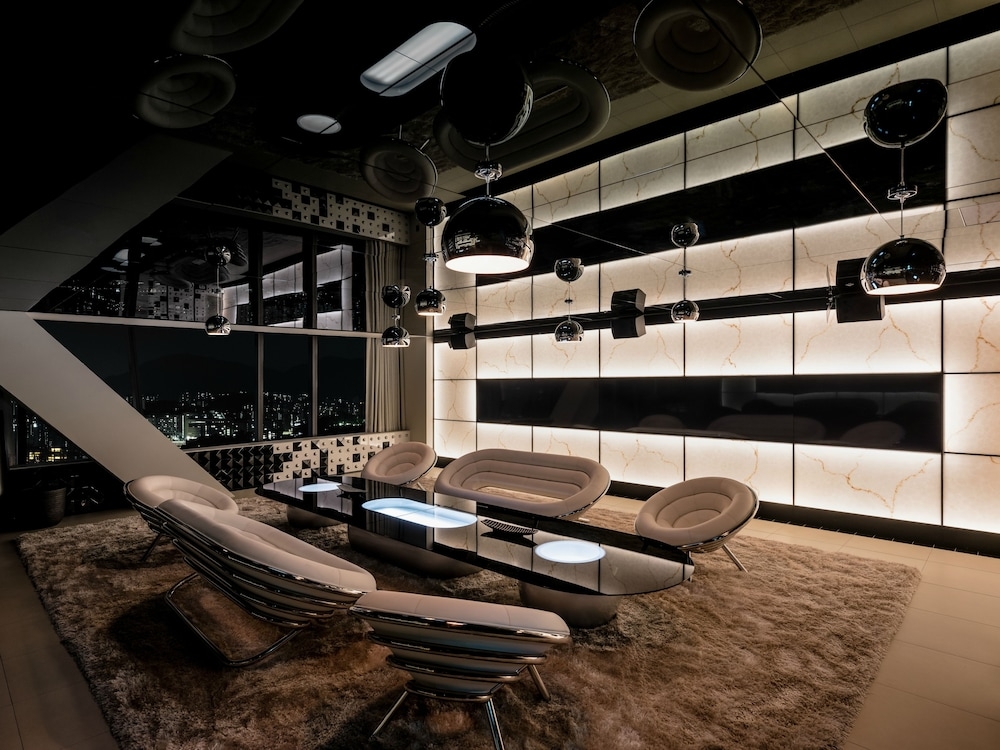 숙박 시설 내 편의 시설/서비스