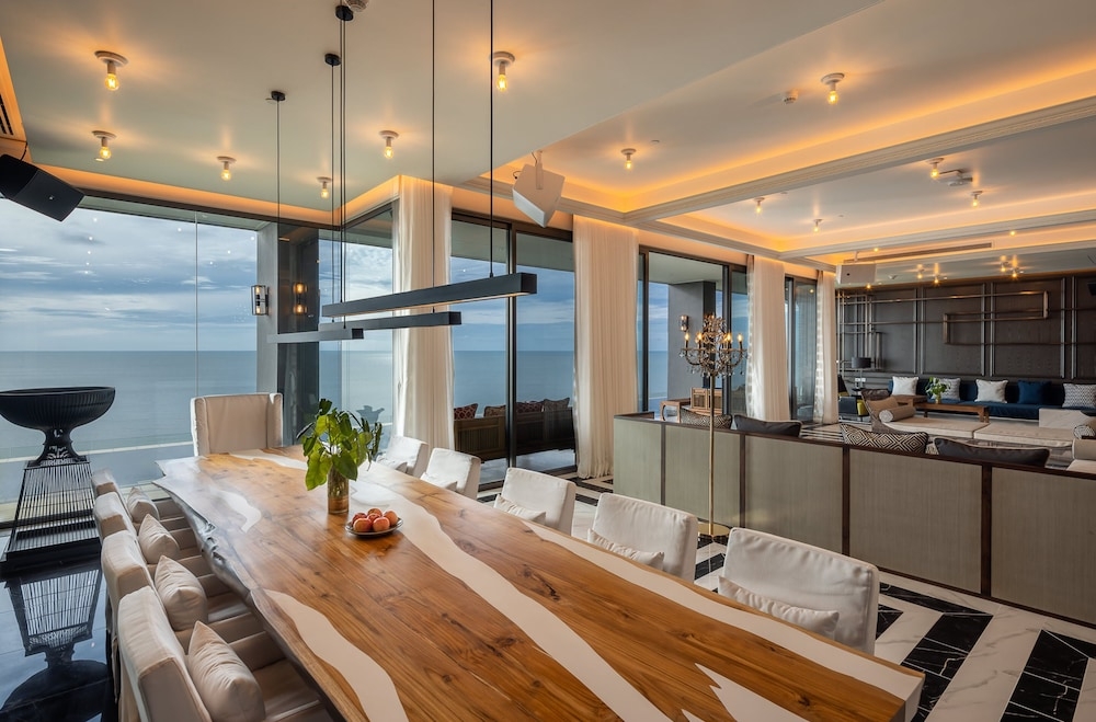 객실 내 식사 공간