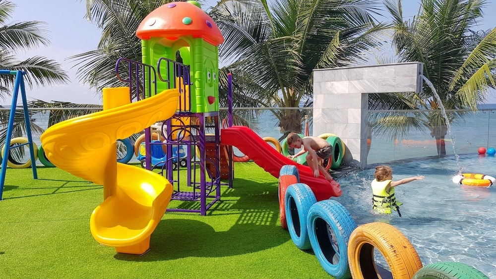 어린이 놀이 공간 - 야외