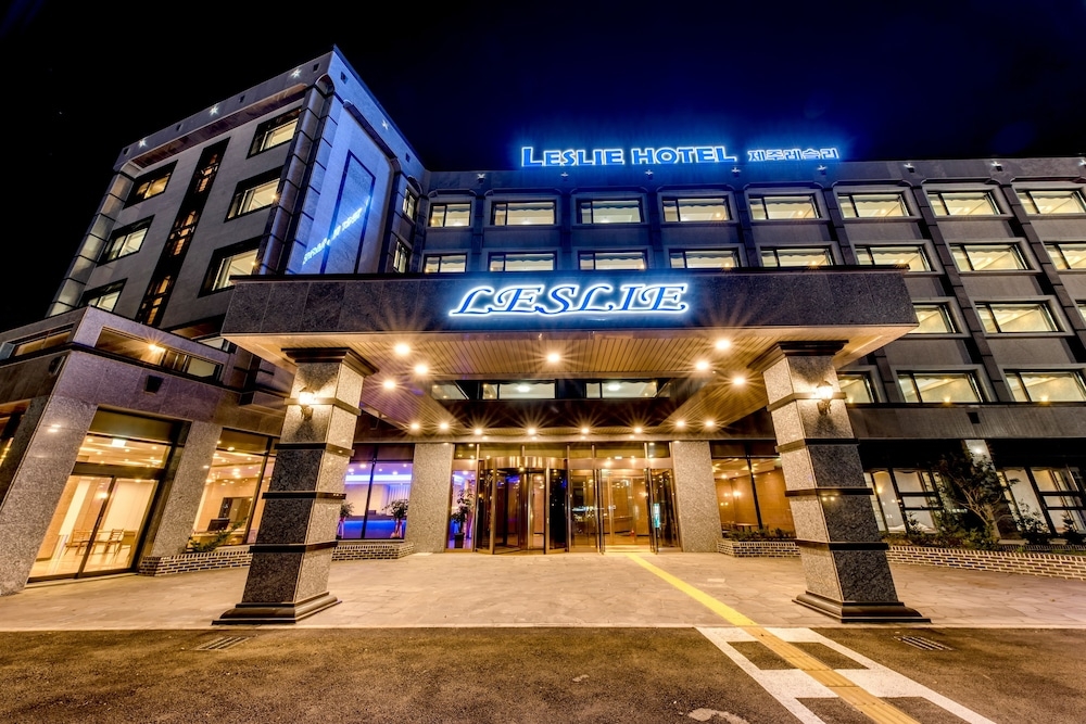 숙박 시설 정면