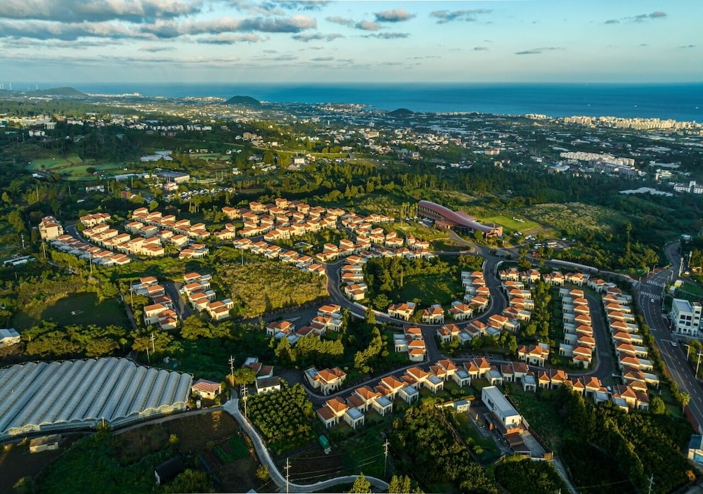 숙박 시설에서 보는 주변 전망