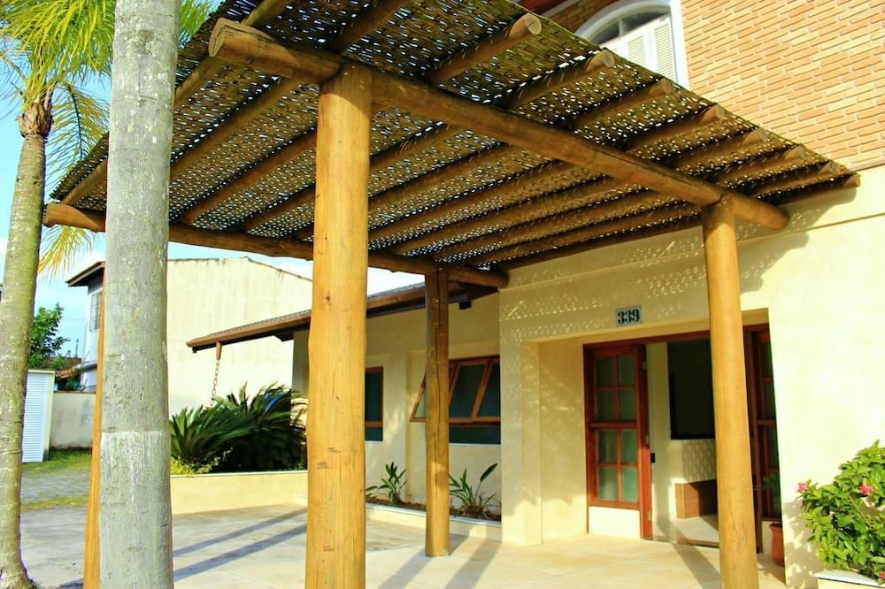 숙박 시설 입구