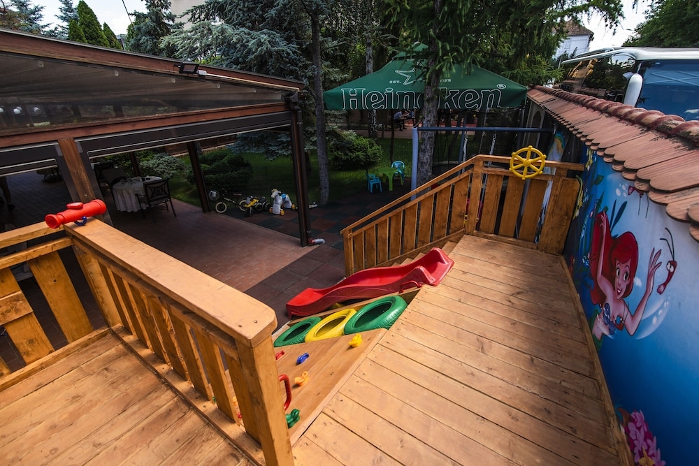 어린이 놀이 공간 - 야외