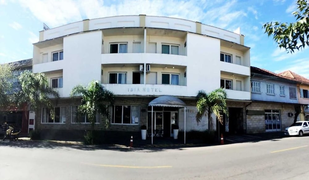 숙박 시설 정면