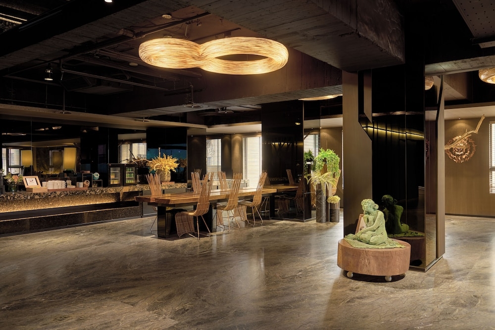 로비 좌석 공간