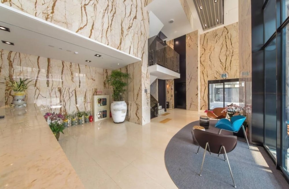 로비 좌석 공간