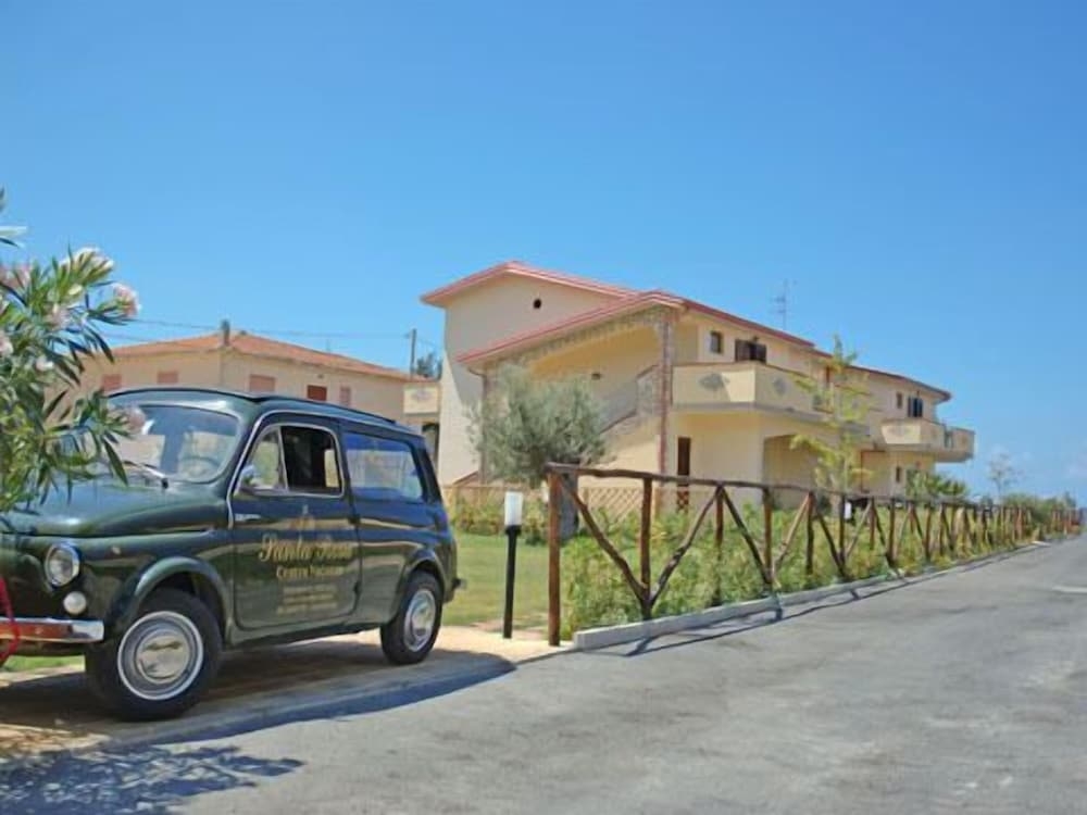 숙박 시설 구내