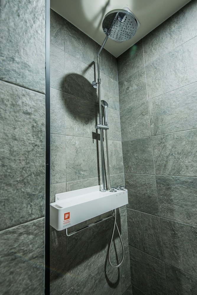 욕실 샤워