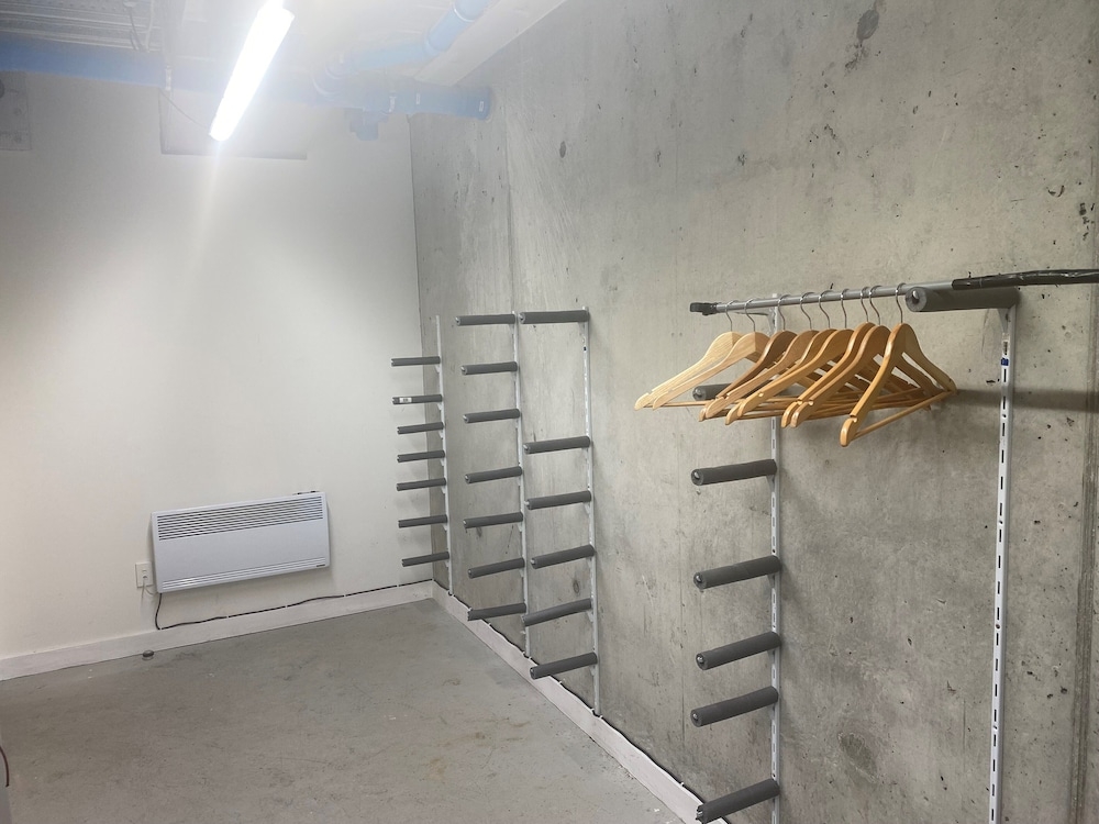 장비 보관 시설