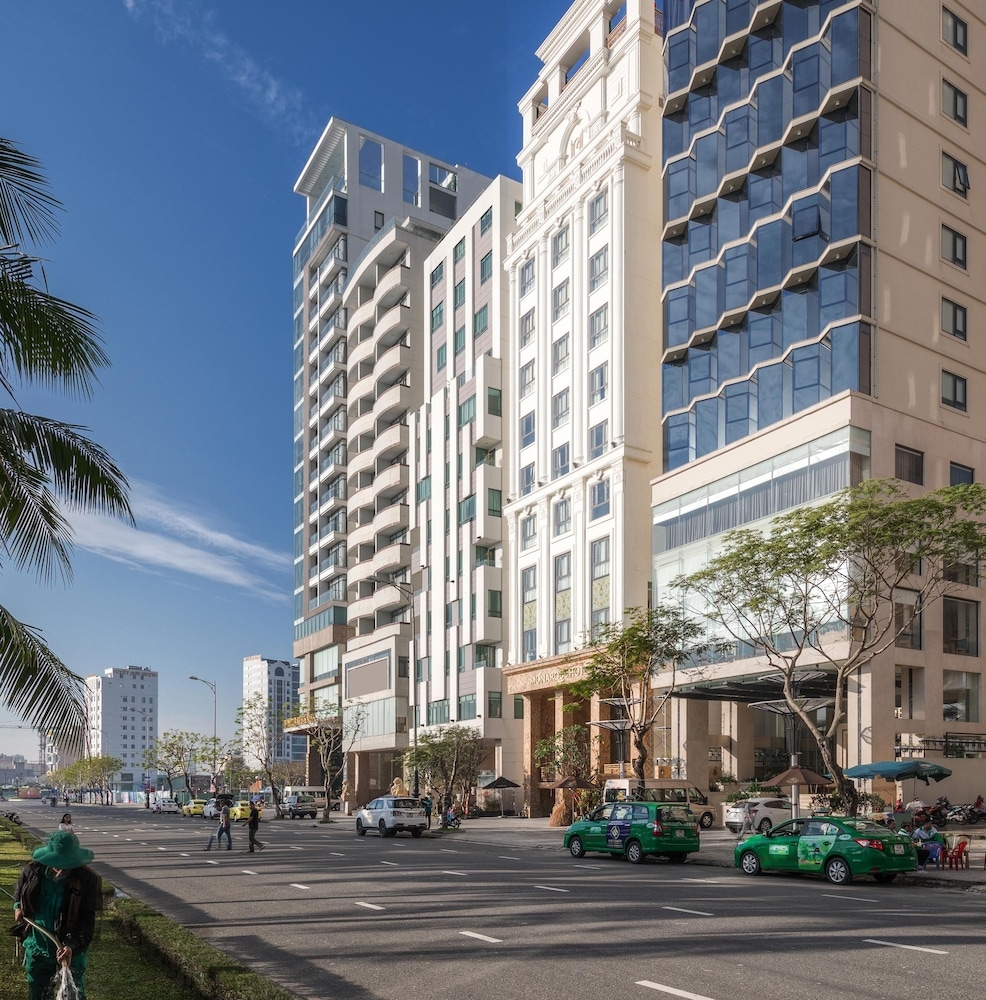 숙박 시설 정면