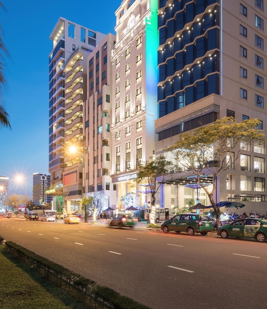 숙박 시설 정면