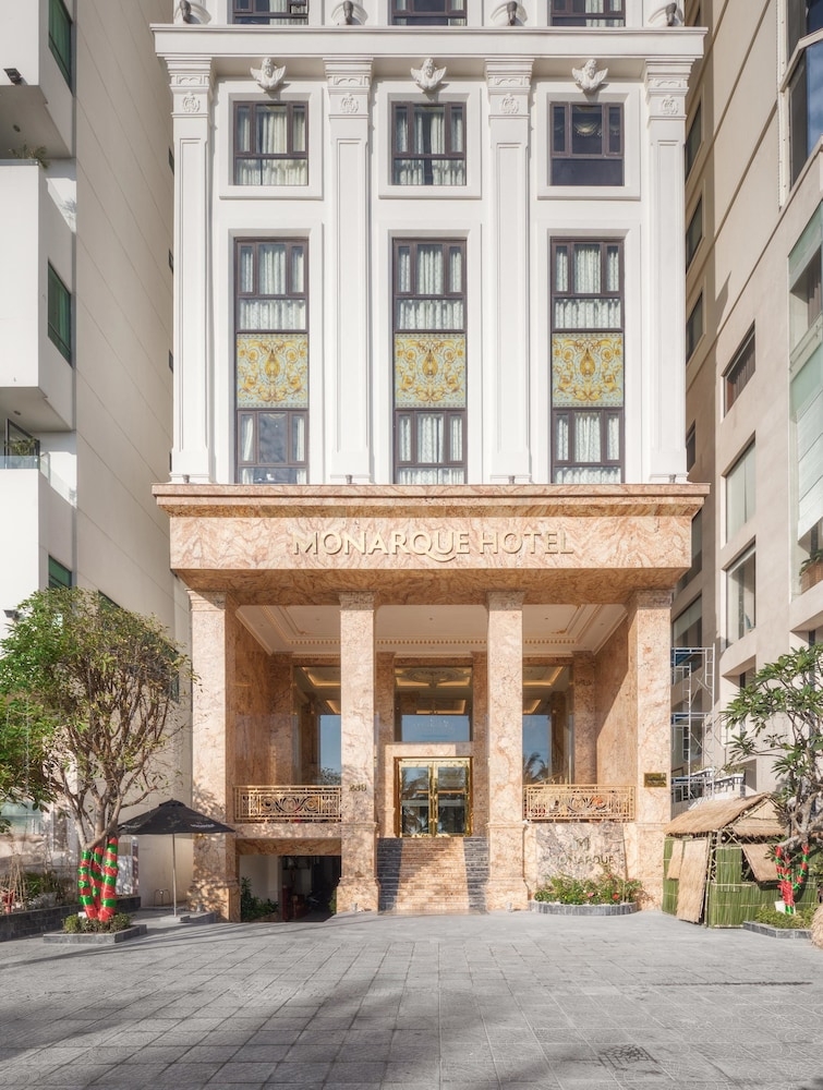 숙박 시설 정면