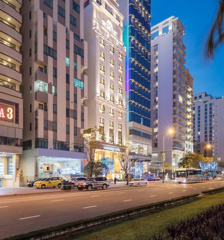 숙박 시설 정면