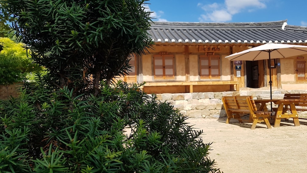 숙박 시설 정면